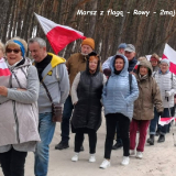 Marsz-z-flaga-w-Rowach